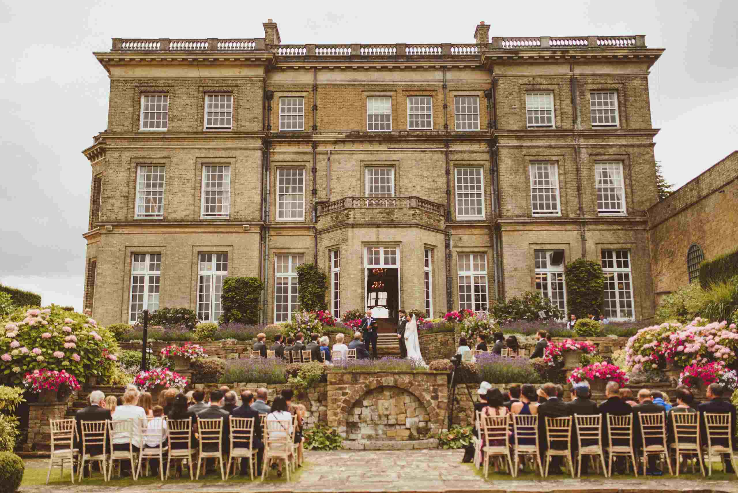 LUXURY WEDDING VENUES IN BERKSHIRE AND BUCKINGHAMSHIRE